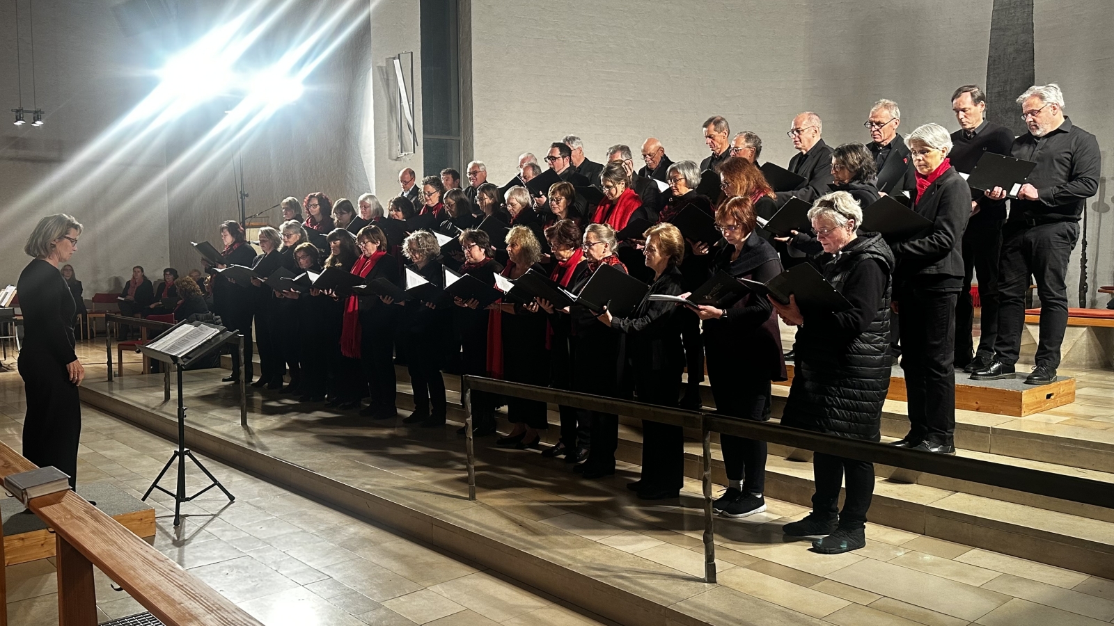 Beide Kirchenchöre beim Evensong