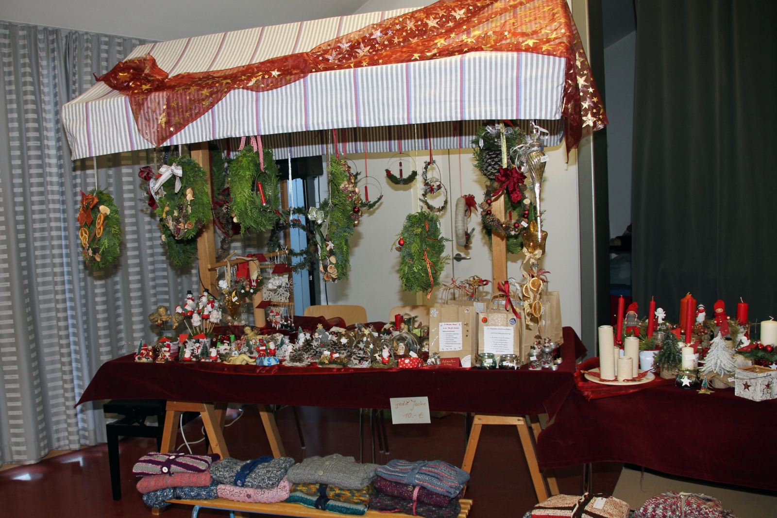 Verkaufsstand am Adventsmarkt