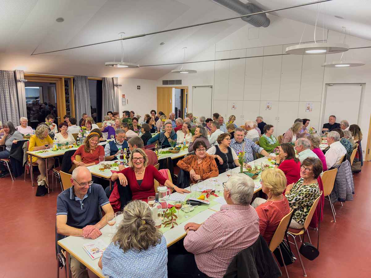 Besucher beim Herbstfest