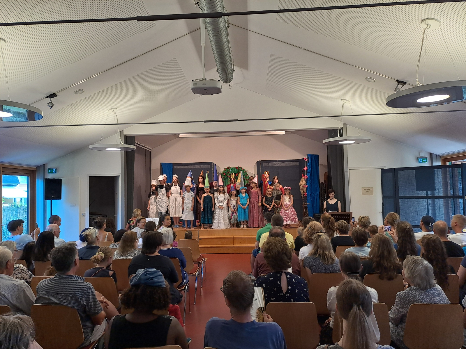 Aufführung des Kindermusicals "Rosi"