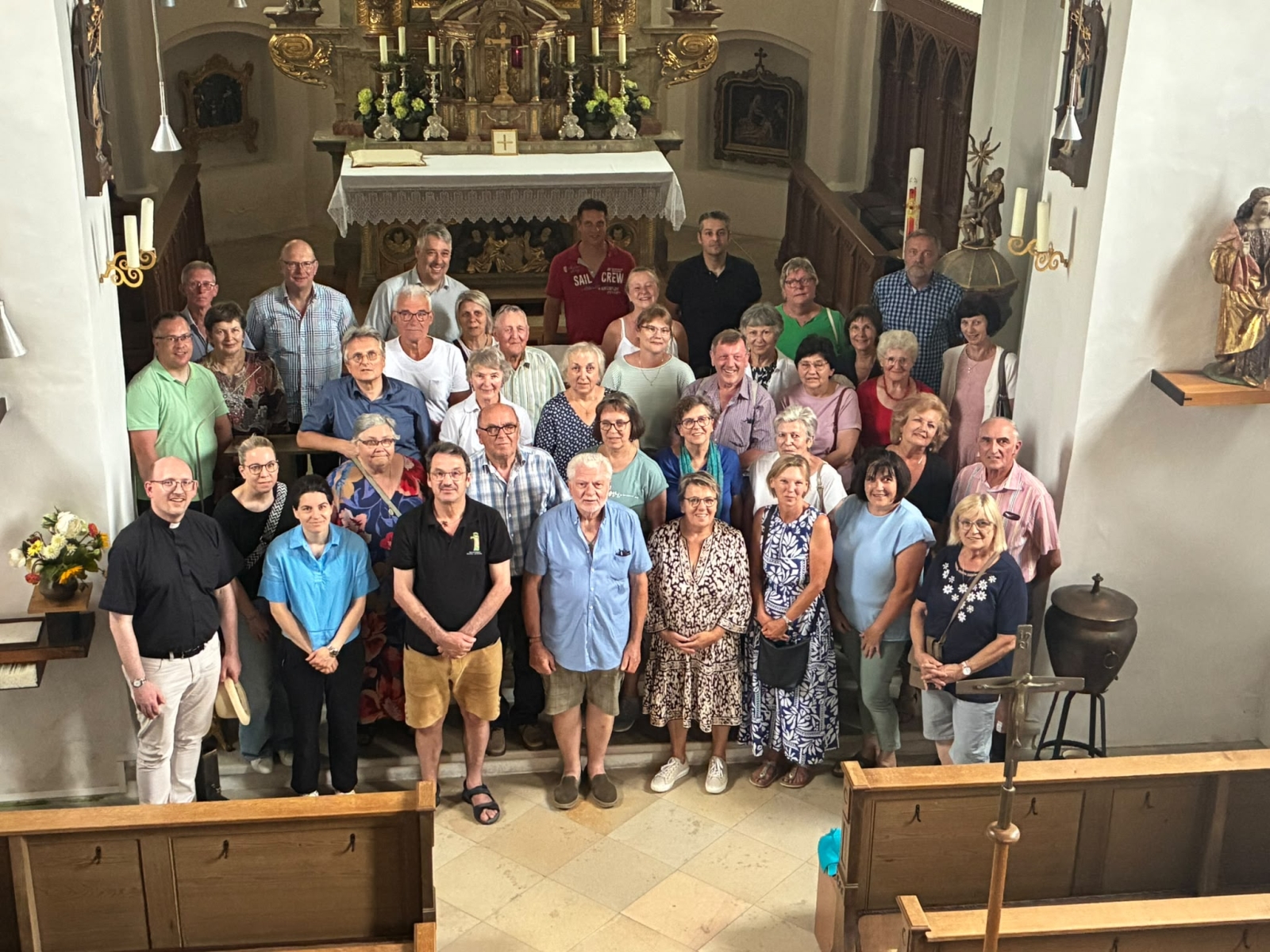 Mesnergruppe in der Kirche  