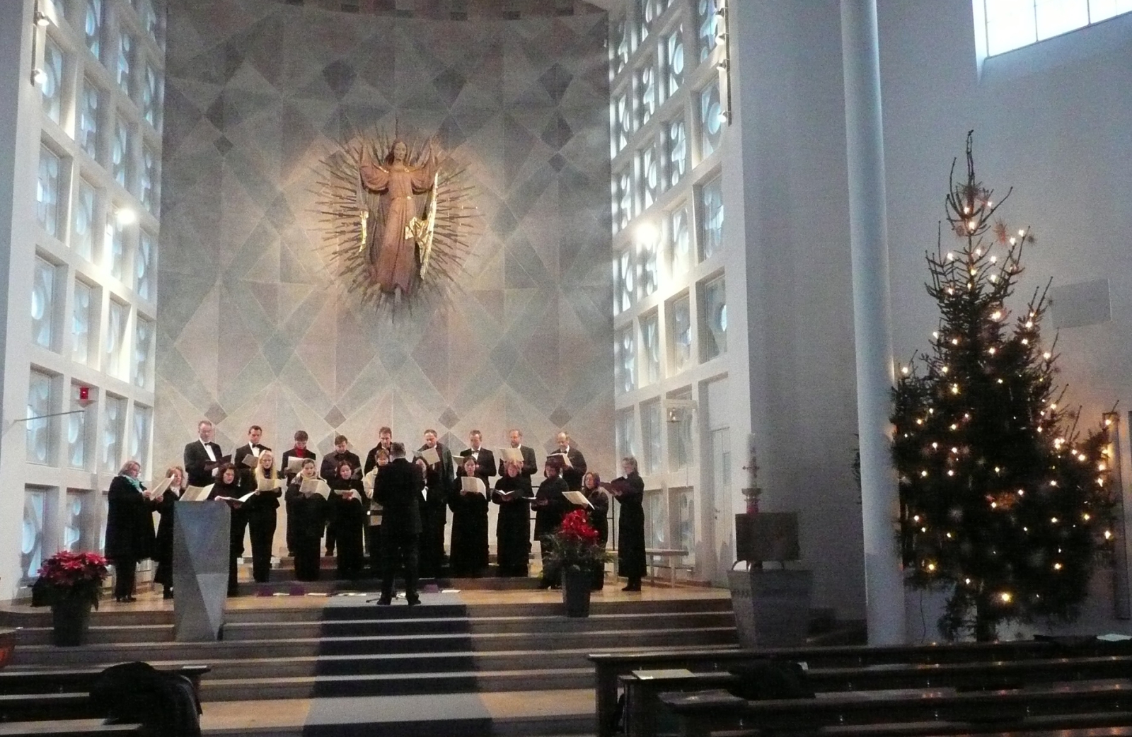 Wegen Pandemie leider nur schöne Erinnerungen: die Weihnachtskonzerte des Dachauer Kammerchors in den vergangenen Jahren